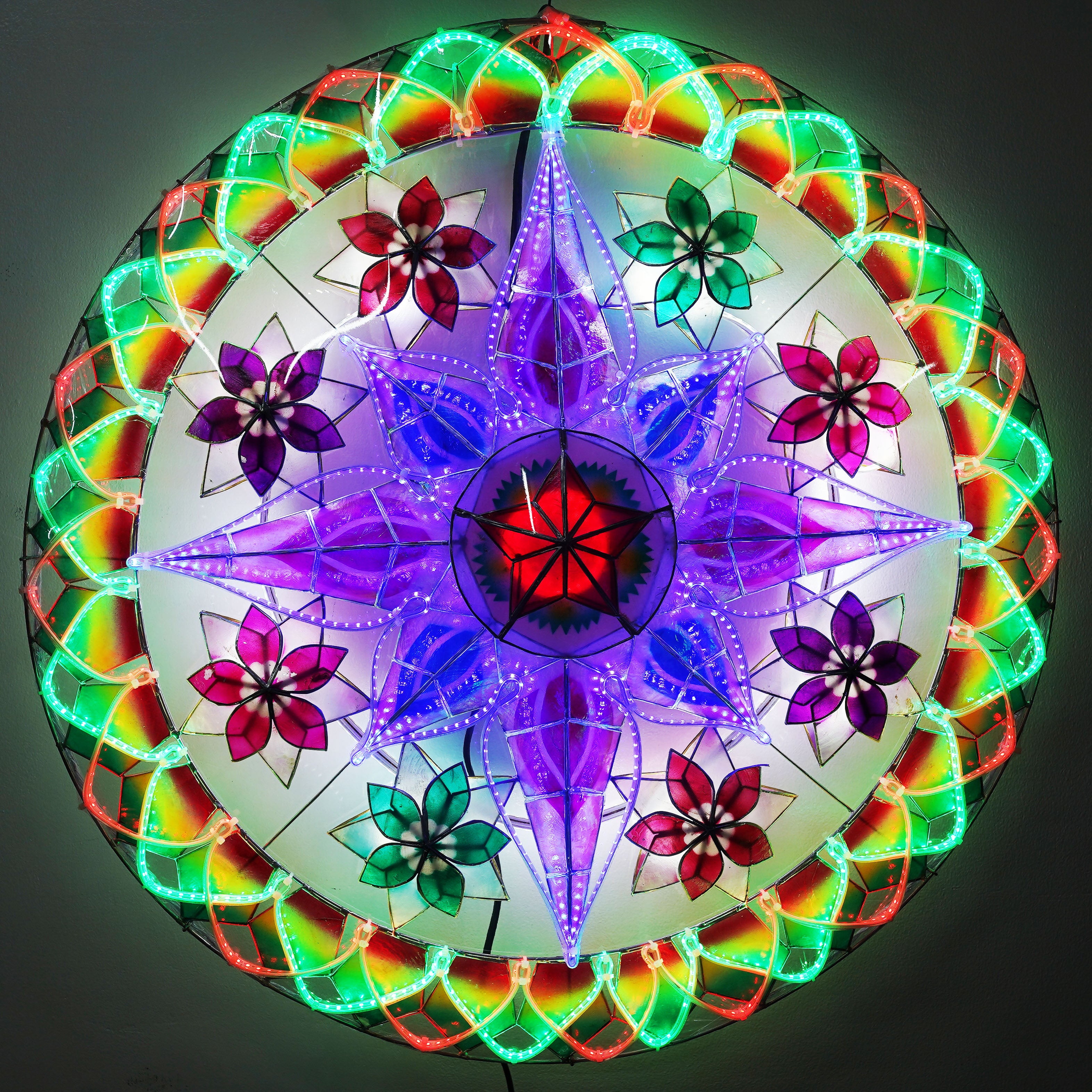 Philippines Christmas Capiz Parol Lantern Star (Tala) - Red / Green / Blue / White LED Show - Size 30" / 4 KG / 110 V (30CY42)