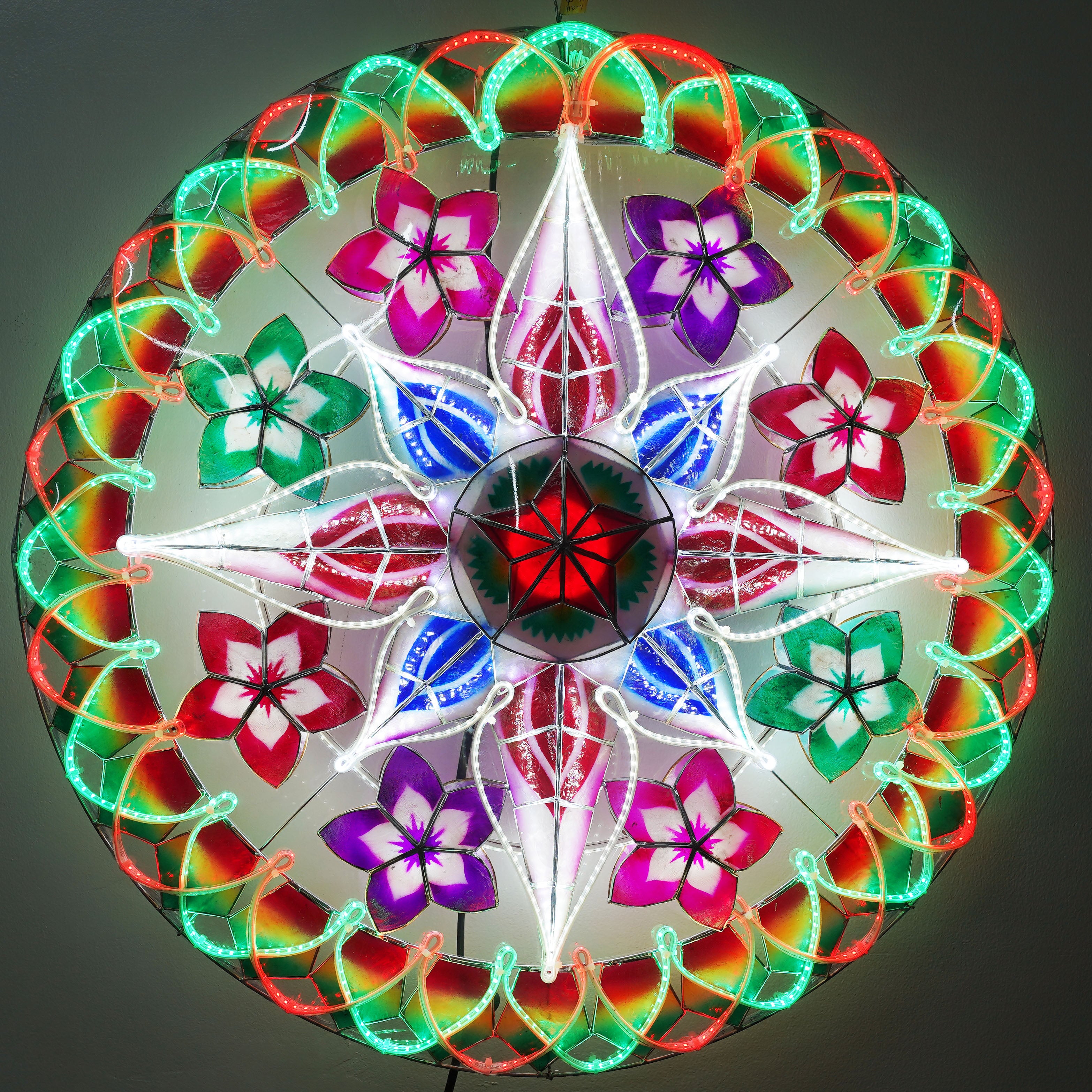 Philippines Christmas Capiz Parol Lantern Star (Tala) - Red / Green / White LED Show - Size 30" / 4 KG / 110 V (30LB40)