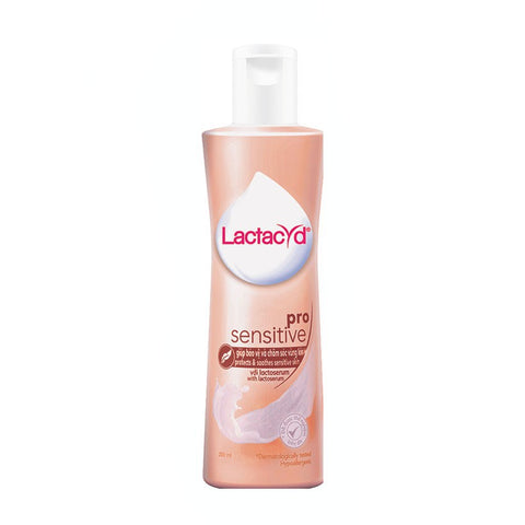 Lactacyd - Protecting Daily Feminine Wash with Natural Lactic Acid and Lactoserum from Milk Extract (BIG)- 250 ML